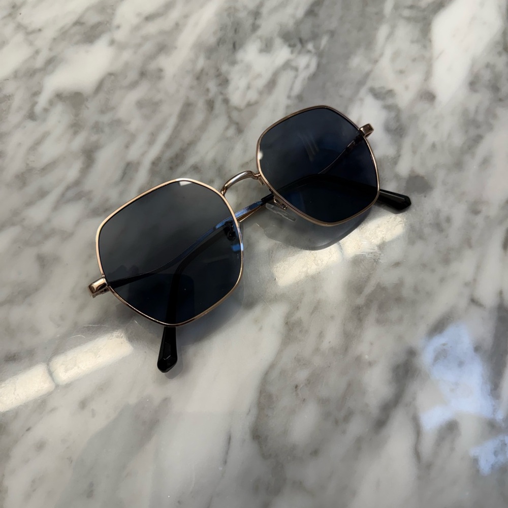 Square Gold Frame Sunglasses